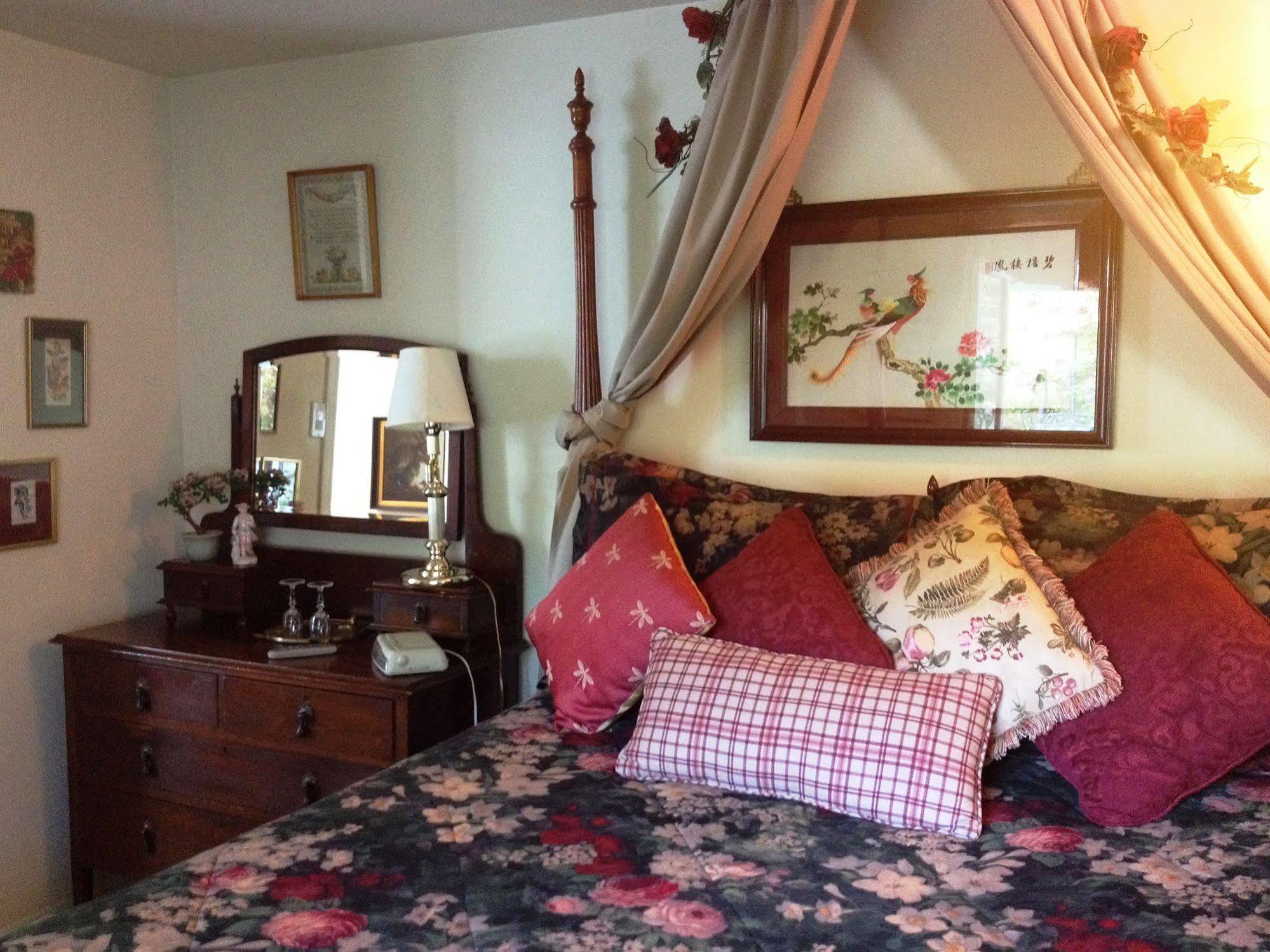 The Stone Hedge Bed And Breakfast Richmond Kültér fotó